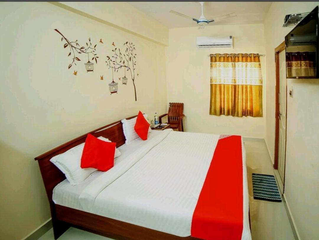 Nandas Grand Nellore Esterno foto